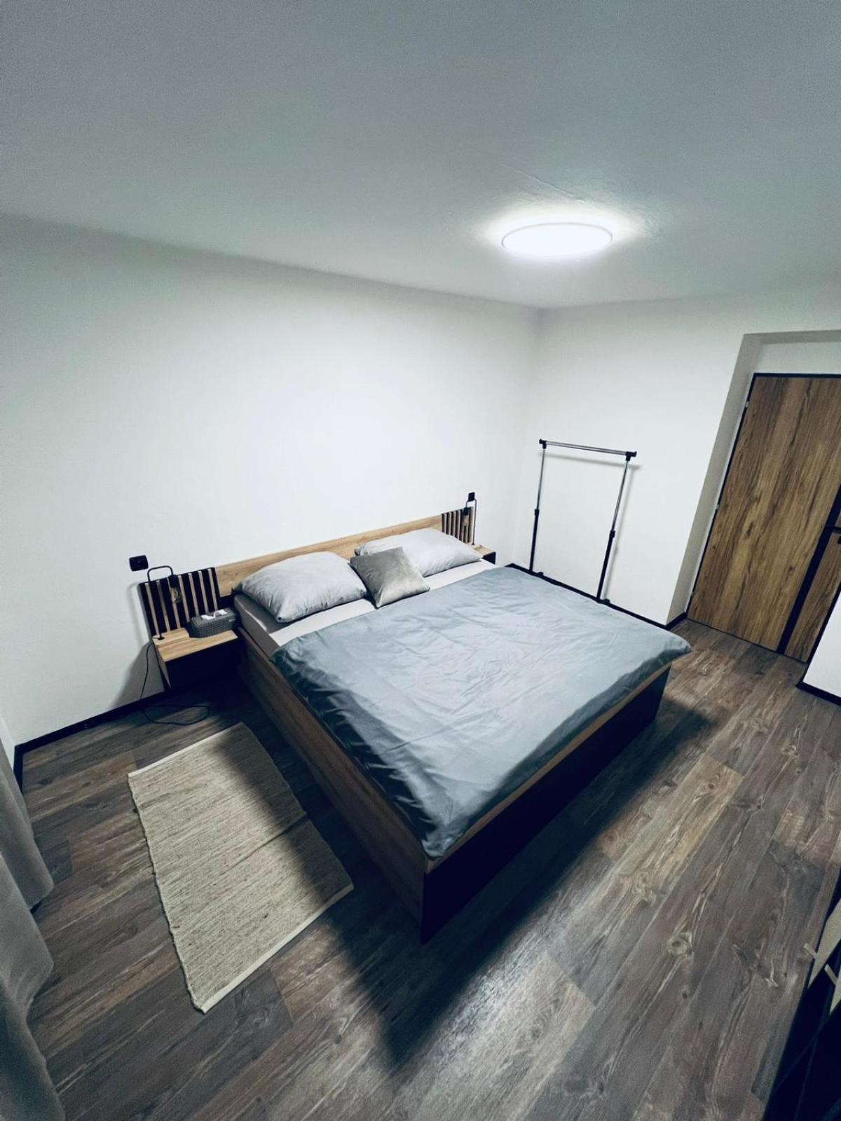 Apartman Opava S Parkovanim Екстериор снимка
